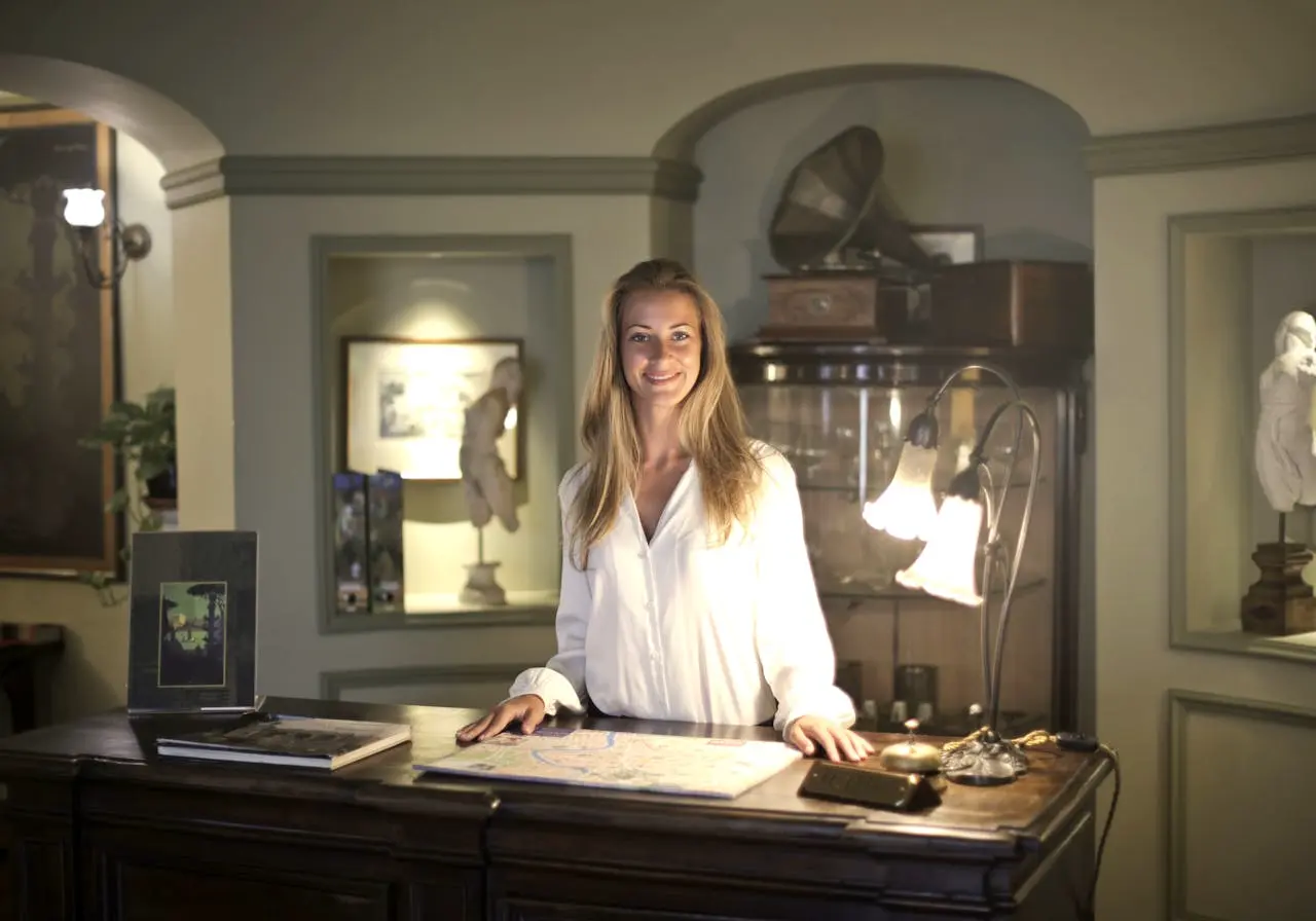 concierge concierge
